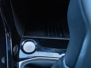 Volkswagen T-CROSS 1.0 TSI R-LINE DSG - Image 14