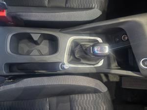 Nissan Magnite 1.0 Visia AMT - Image 12