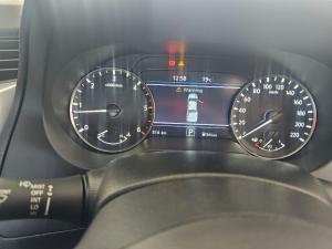 Nissan Navara 2.5DDTI SE Plus automatic D/C - Image 13