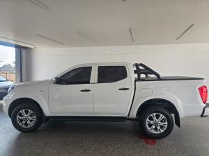 Nissan Navara 2.5DDTI SE Plus automatic D/C - Image 3