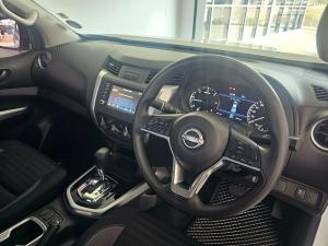 Nissan Navara 2.5DDTI SE Plus automatic D/C - Image 6