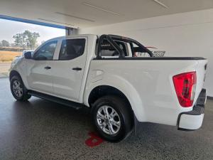 Nissan Navara 2.5DDTI SE Plus automatic D/C - Image 9