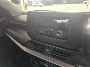 Suzuki Swift 1.2 GL - Image 10