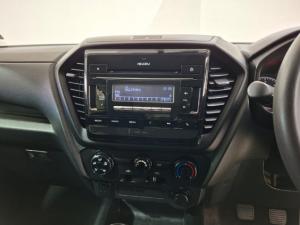 Isuzu D-Max 1.9TD double cab L 4x4 manual - Image 11