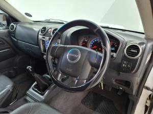 Isuzu KB 300D-Teq Extended cab LX - Image 13