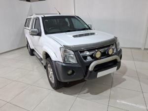 Isuzu KB 300D-Teq Extended cab LX - Image 1