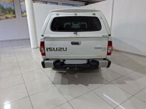 Isuzu KB 300D-Teq Extended cab LX - Image 5