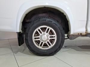 Isuzu KB 300D-Teq Extended cab LX - Image 6