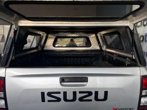 Isuzu D-Max 300 3.0TD double cab X-Rider - Image 4