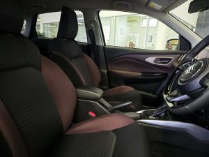 Suzuki Fronx 1.5 GLX auto - Image 17