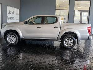 Nissan Navara 2.5DDTi double cab SE Plus auto - Image 6