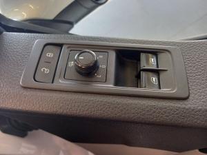 Volkswagen Kombi 2.0TDI SWB Trendline Launch Edition auto - Image 17