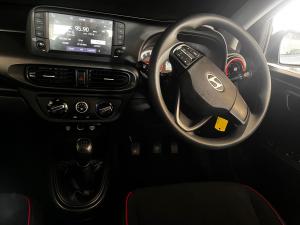 Hyundai Grand i10 1.0 Premium hatch - Image 10