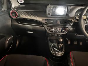 Hyundai Grand i10 1.0 Premium hatch - Image 10