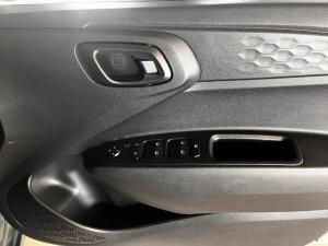 Hyundai Grand i10 1.0 Premium hatch - Image 8