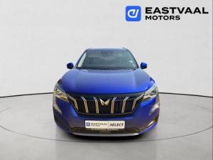 Mahindra XUV700 2.0T AX7L - Image 2