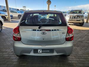 Toyota Etios hatch 1.5 Sprint - Image 5
