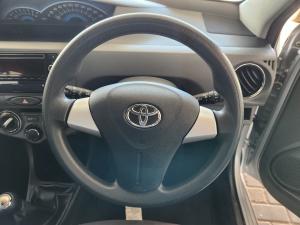 Toyota Etios hatch 1.5 Sprint - Image 8