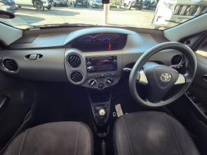 Toyota Etios hatch 1.5 Sprint - Image 11