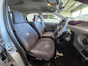 Toyota Etios hatch 1.5 Sprint - Image 12
