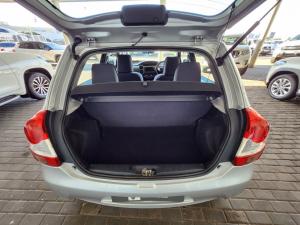 Toyota Etios hatch 1.5 Sprint - Image 14