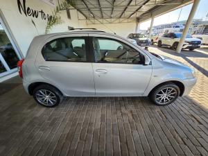 Toyota Etios hatch 1.5 Sprint - Image 3