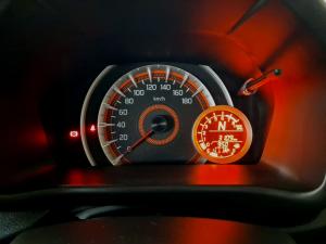 Toyota Vitz 1.0 XR auto - Image 9