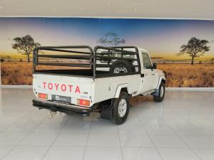 Toyota Land Cruiser 79 4.0 V6 single cab - Image 2