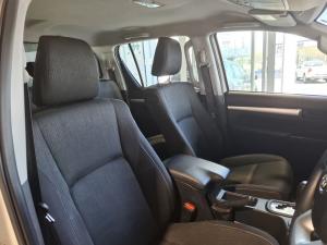 Toyota Hilux 2.4GD-6 double cab 4x4 Raider auto - Image 12