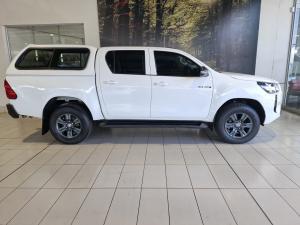 Toyota Hilux 2.4GD-6 double cab 4x4 Raider auto - Image 3
