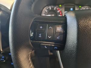 Toyota Hilux 2.8GD-6 48V double cab Raider - Image 9