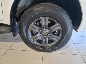 Toyota Hilux 2.8GD-6 48V double cab Raider - Image 15