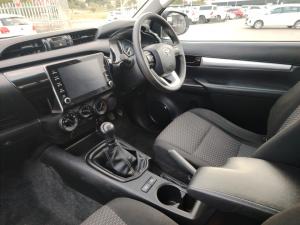 Toyota Hilux 2.4GD-6 single cab Raider manual - Image 7