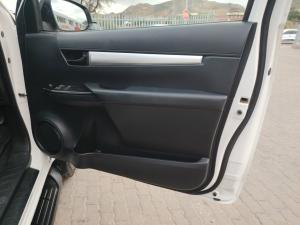 Toyota Hilux 2.4GD-6 single cab Raider manual - Image 23