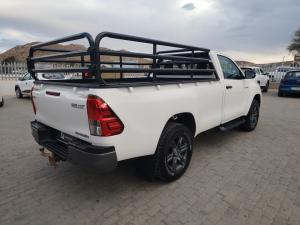 Toyota Hilux 2.4GD-6 single cab Raider manual - Image 2