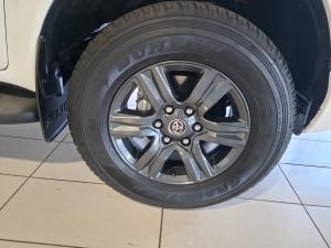 Toyota Hilux 2.4GD-6 Xtra cab Raider manual - Image 15