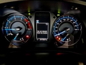 Toyota Hilux 2.8GD-6 Xtra cab 4x4 Legend auto - Image 9