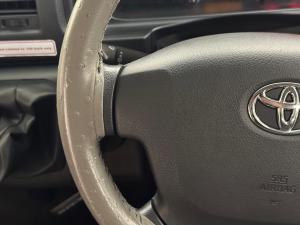 Toyota Hiace 2.5D-4D Ses-fikile 16-seater - Image 9