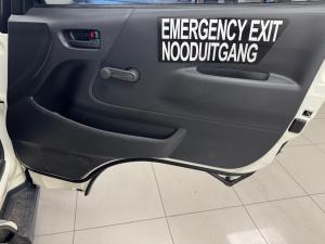 Toyota Hiace 2.5D-4D Ses-fikile 16-seater - Image 21