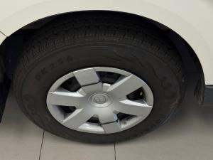 Toyota Hiace 2.5D-4D Ses-fikile 16-seater - Image 19