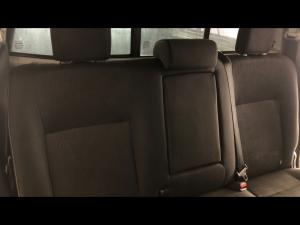 Toyota Hilux 2.4GD-6 double cab Raider manual - Image 11