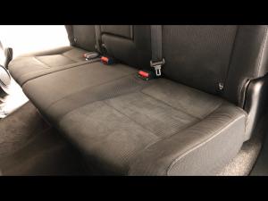 Toyota Hilux 2.4GD-6 double cab Raider manual - Image 12