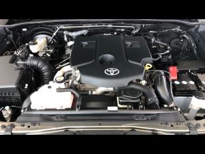 Toyota Hilux 2.4GD-6 double cab Raider manual - Image 14