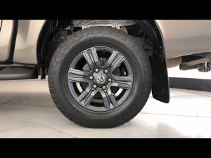 Toyota Hilux 2.4GD-6 double cab Raider manual - Image 19