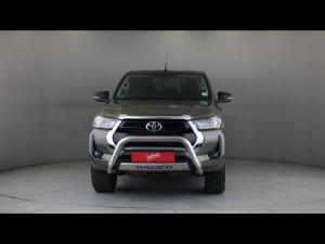 Toyota Hilux 2.4GD-6 double cab Raider manual - Image 4