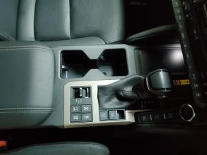 Toyota Land Cruiser Prado 2.8GD VX-R - Image 12