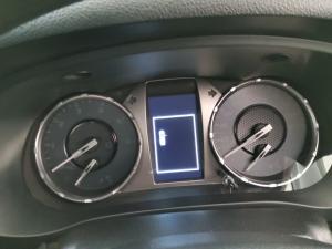 Toyota Hilux 2.4GD-6 double cab Raider manual - Image 11