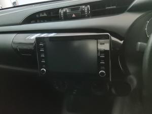 Toyota Hilux 2.4GD-6 double cab Raider manual - Image 14