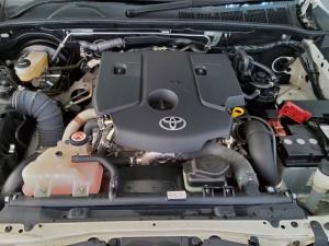 Toyota Hilux 2.4GD-6 double cab Raider manual - Image 19