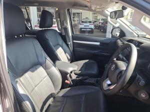 Toyota Hilux 2.4GD-6 double cab Raider manual - Image 16